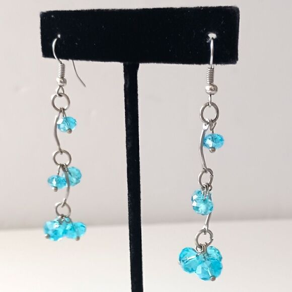 Glass Beaded Chandelier Earrings Aqua Ocean Blue Silver Tone Faceted Dangle - Picture 9 of 16